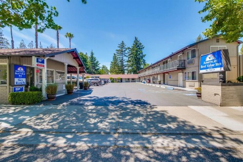 Americas Best Value Inn - Sky Ranch - image 6