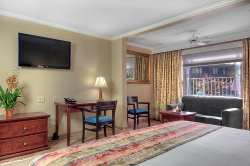 Dinah's Garden Hotel - image 7