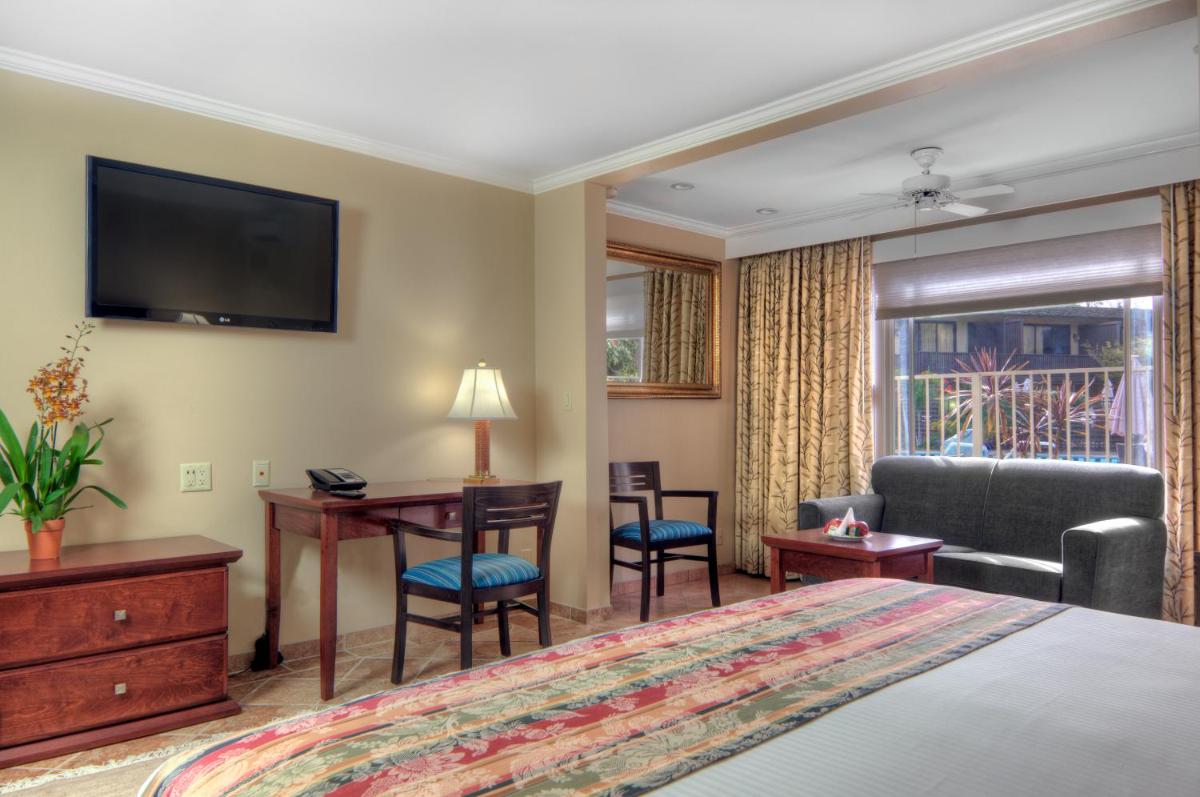 Dinah's Garden Hotel - image 7