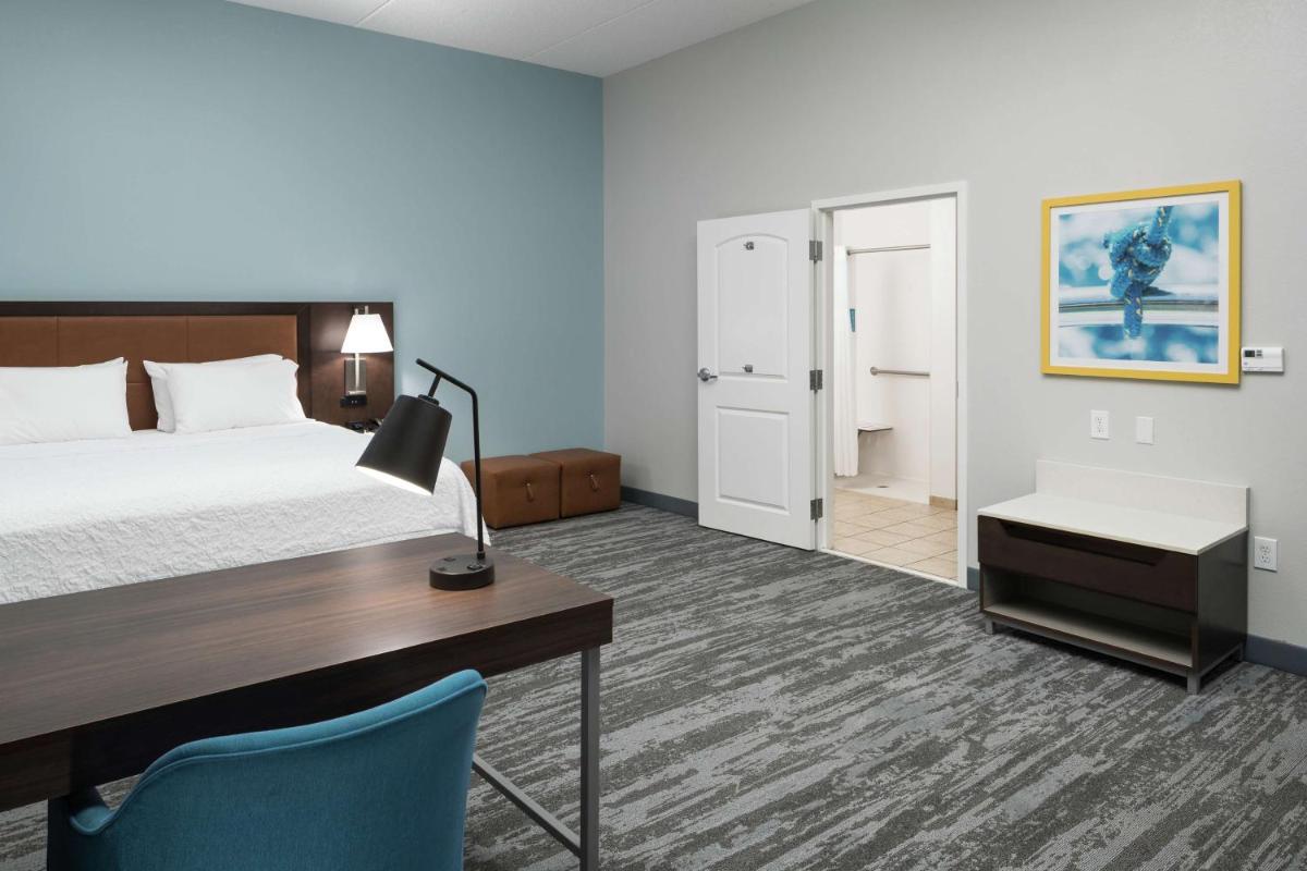 Hampton Inn & Suites Panama City Beach-Pier Park Area - image 4