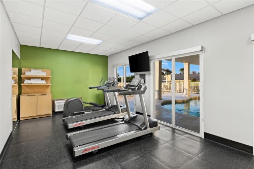 Country Inn & Suites by Radisson Panama City Beach FL - image 10