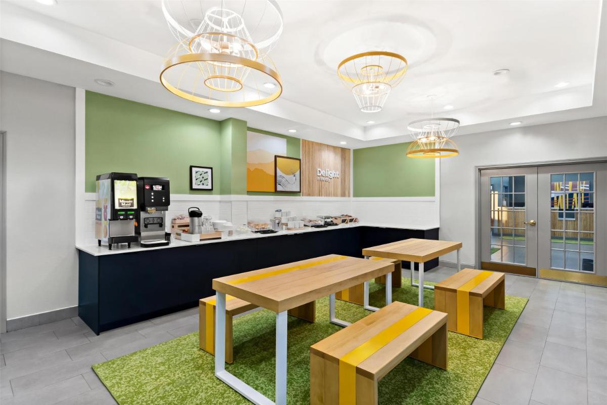 Country Inn & Suites by Radisson Panama City Beach FL - image 6
