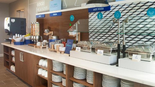 Holiday Inn Express & Suites Panama City Beach - Beachfront an IHG Hotel - image 10