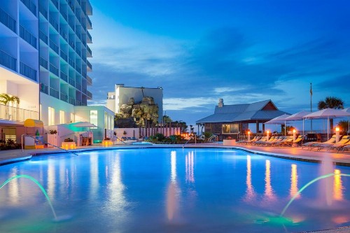 Holiday Inn Express & Suites Panama City Beach - Beachfront an IHG Hotel - image 2