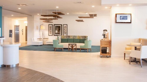 Holiday Inn Express & Suites Panama City Beach - Beachfront an IHG Hotel - image 32