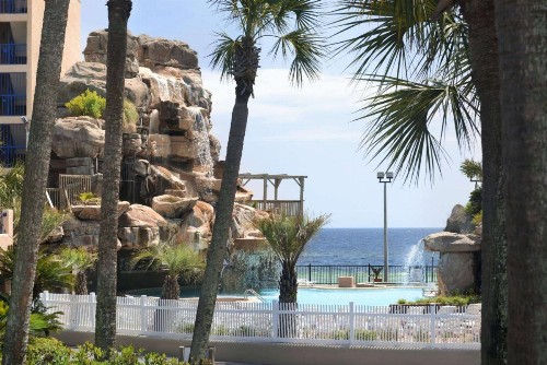 Days Inn by Wyndham Panama City Beach/Ocean Front - image 12