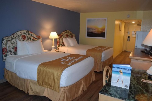 Days Inn by Wyndham Panama City Beach/Ocean Front - image 14