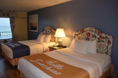 Days Inn by Wyndham Panama City Beach/Ocean Front - image 16