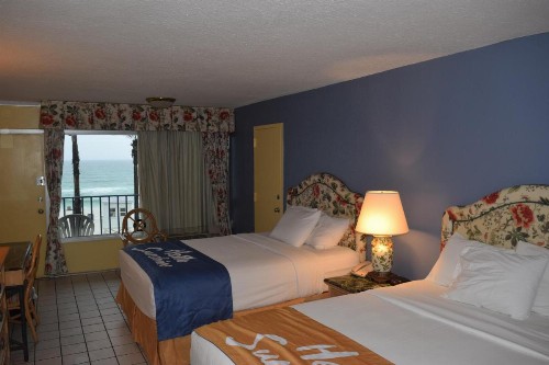 Days Inn by Wyndham Panama City Beach/Ocean Front - image 28