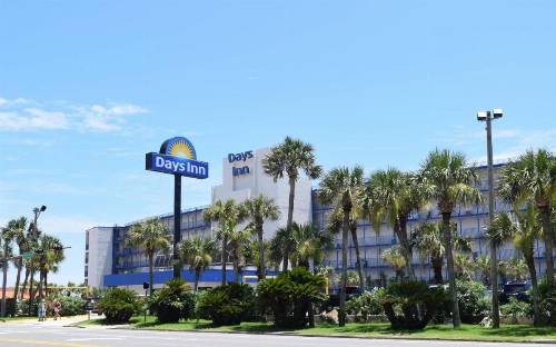 Days Inn by Wyndham Panama City Beach/Ocean Front - image 33