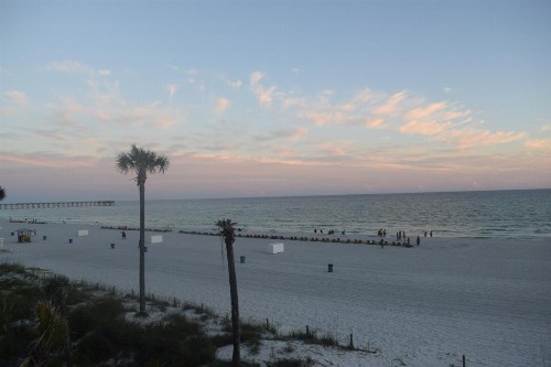Days Inn by Wyndham Panama City Beach/Ocean Front - image 49