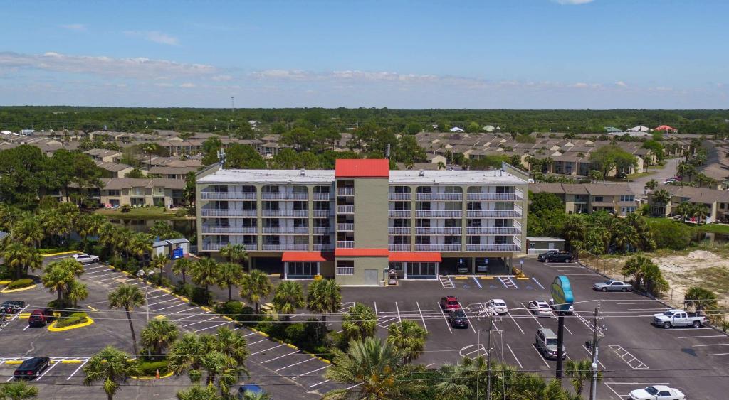 Baymont by Wyndham Panama City Beach - image 3