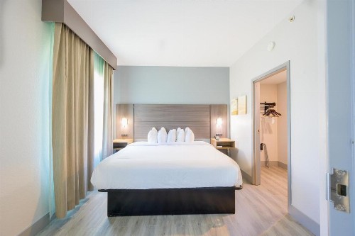 Hawthorn Suites by Wyndham Panama City Beach FL - image 10
