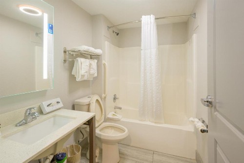 Hawthorn Suites by Wyndham Panama City Beach FL - image 18