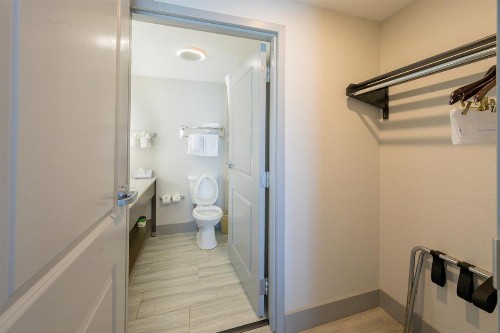 Hawthorn Suites by Wyndham Panama City Beach FL - image 22