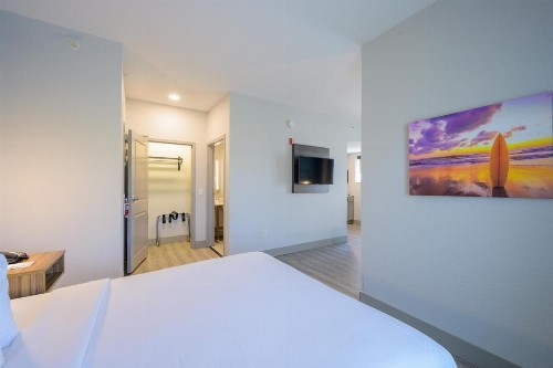 Hawthorn Suites by Wyndham Panama City Beach FL - image 24