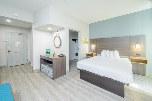 Hawthorn Suites by Wyndham Panama City Beach FL - image 47