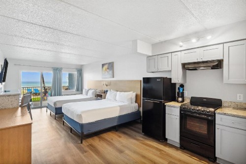 Sugar Sands Inn & Suites Panama City Beach - image 9