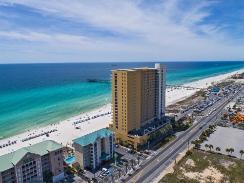 Sterling Reef Beach Resort - image 1