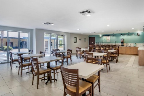 Sleep Inn & Suites Panama City Beach - image 11