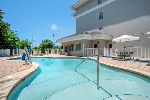 Sleep Inn & Suites Panama City Beach - image 8