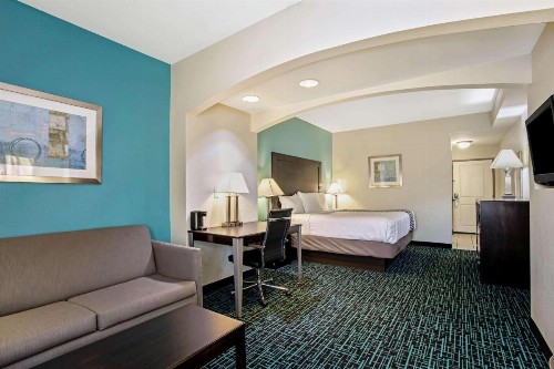 La Quinta by Wyndham PCB Pier Park area - image 10