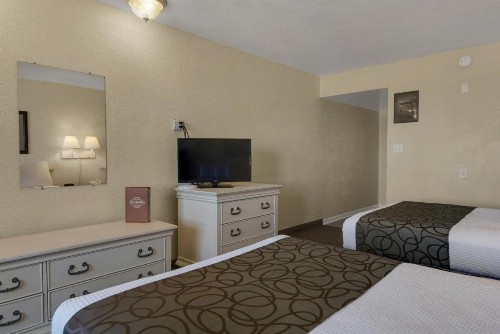 Ramada by Wyndham Panama City Beach / Beachfront - image 8