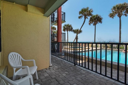 Ramada by Wyndham Panama City Beach / Beachfront - image 2