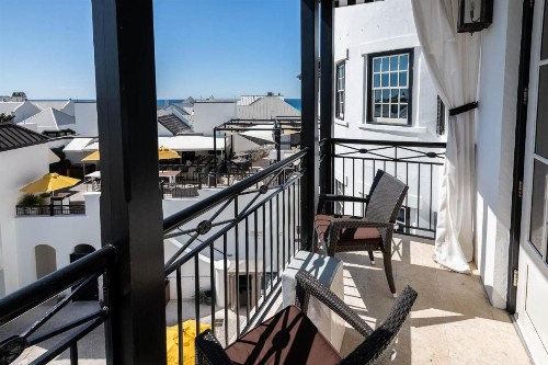 The Pearl Hotel - image 12