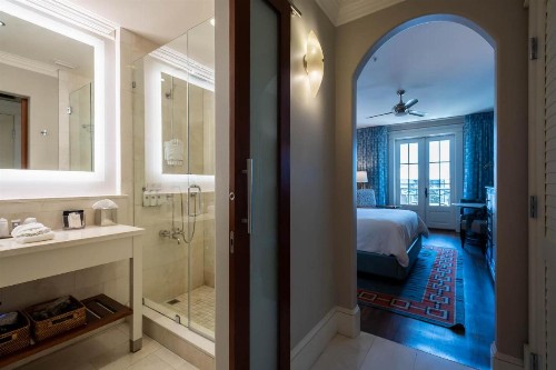 The Pearl Hotel - image 33