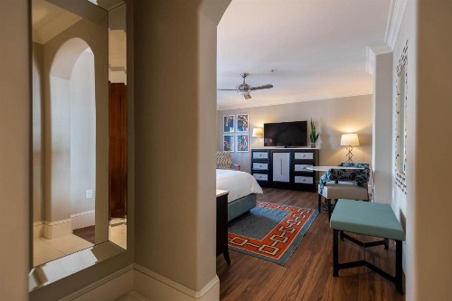 The Pearl Hotel - image 36
