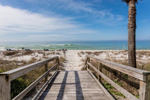 Bikini Beach Resort - image 10