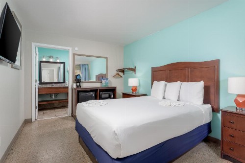 Bikini Beach Resort - image 18