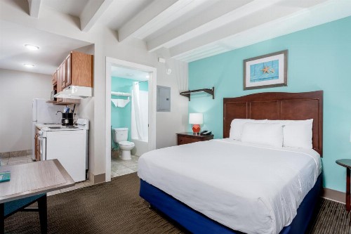 Bikini Beach Resort - image 24