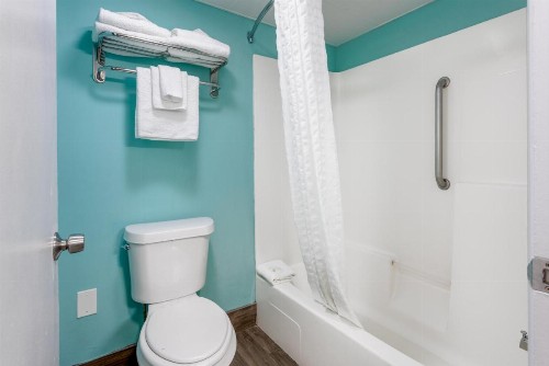 Bikini Beach Resort - image 28