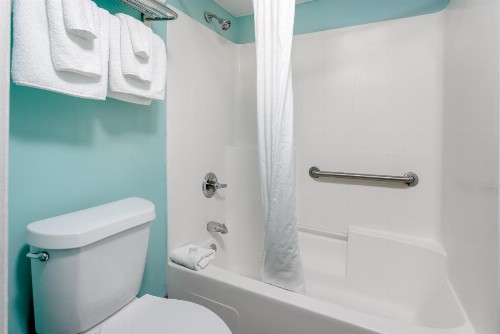 Bikini Beach Resort - image 31