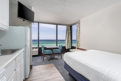 Bikini Beach Resort - image 32