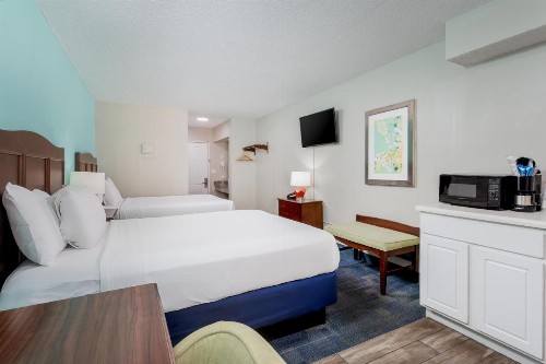 Bikini Beach Resort - image 45