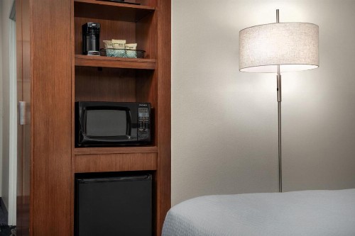 Fairfield Inn & Suites by Marriott Panama City Beach - image 16