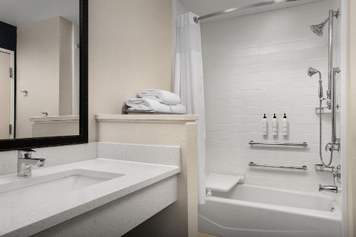 Fairfield Inn & Suites by Marriott Panama City Beach - image 23