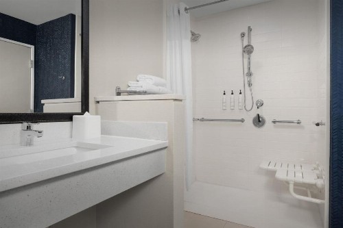 Fairfield Inn & Suites by Marriott Panama City Beach - image 24