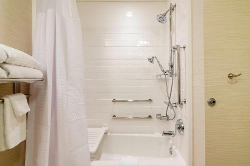 Fairfield Inn & Suites by Marriott Panama City Beach - image 40