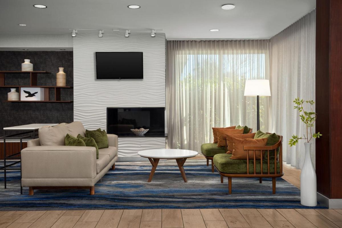 Fairfield Inn & Suites by Marriott Panama City Beach - image 5