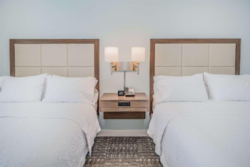 Hampton Inn & Suites Panama City Beach-Beachfront - image 7