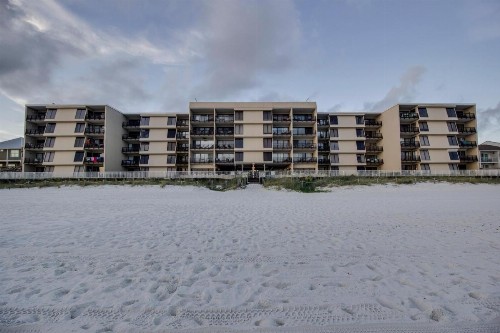 Gulf Gate 402 - image 12