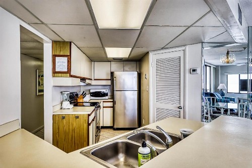 Aqua Vista Condominiums - image 6