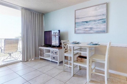 Long Beach Towers - image 7