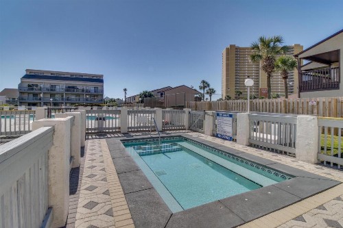 Endless Summer Condos - image 6