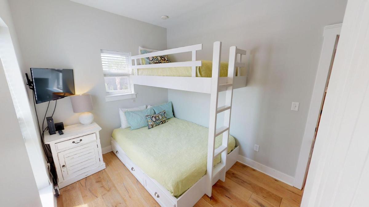 The Sands - 132 Seacrest Dr by Dune Vacation Rentals - image 6