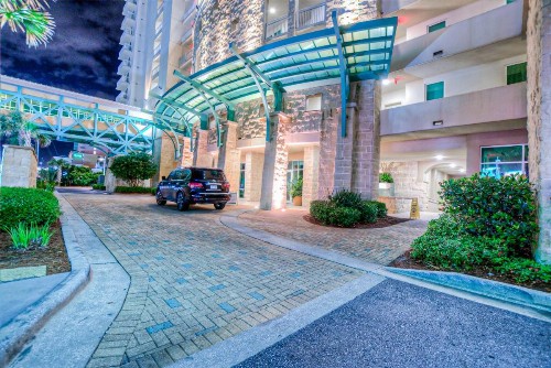 Aqua Beach Resort By ZIA - image 11